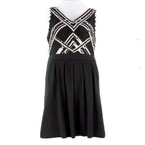 9-H15 StCL $128 Sz 12 Black Cream Sleeveless Pleated Skirt Dress